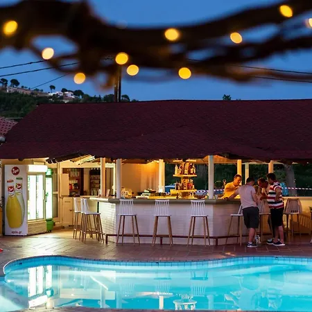 Almira Aparthotel Troulos