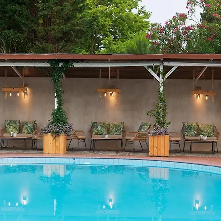 Aparthotel Almira 3*