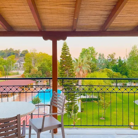 Almira Aparthotel Troulos