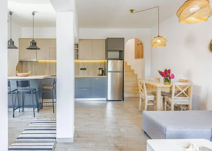 Almira Apartahotel 3*