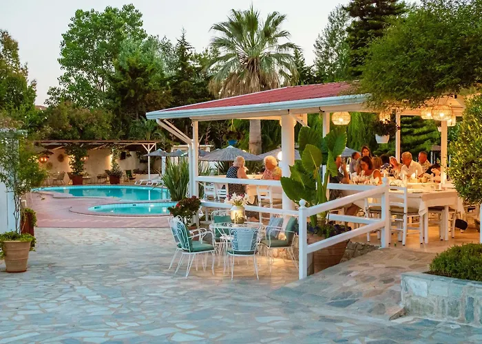 Apartahotel Almira Troulos