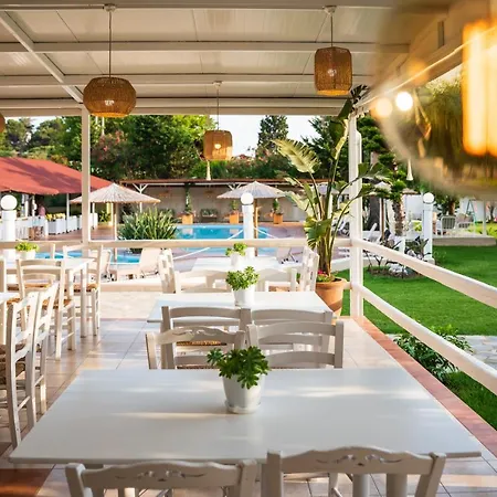 Almira Apart Otel Troulos