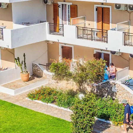 Almira Lejlighedshotel Troulos