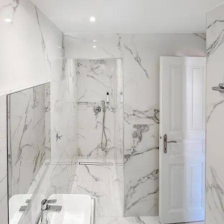 Almira Apart Otel Troulos