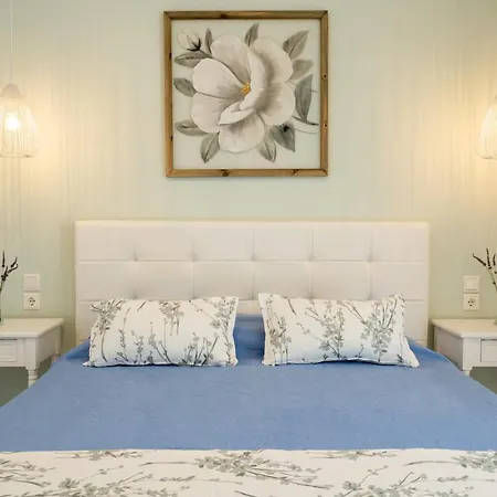 Hotel apartamentowy Almira Troulos