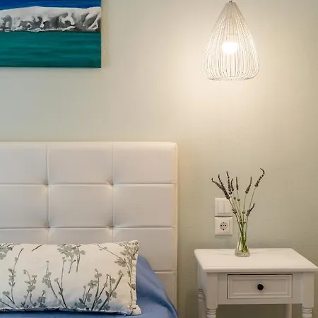 Lejlighedshotel Almira Troulos