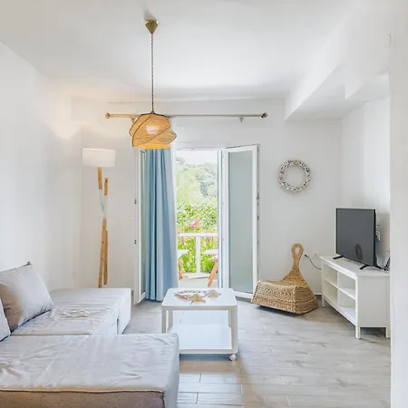 Almira Aparthotel Troulos